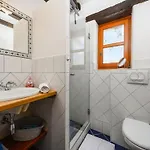 Vila In Banki With Private Pool Near Marea *