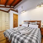 Vila In Banki With Private Pool Near Marea